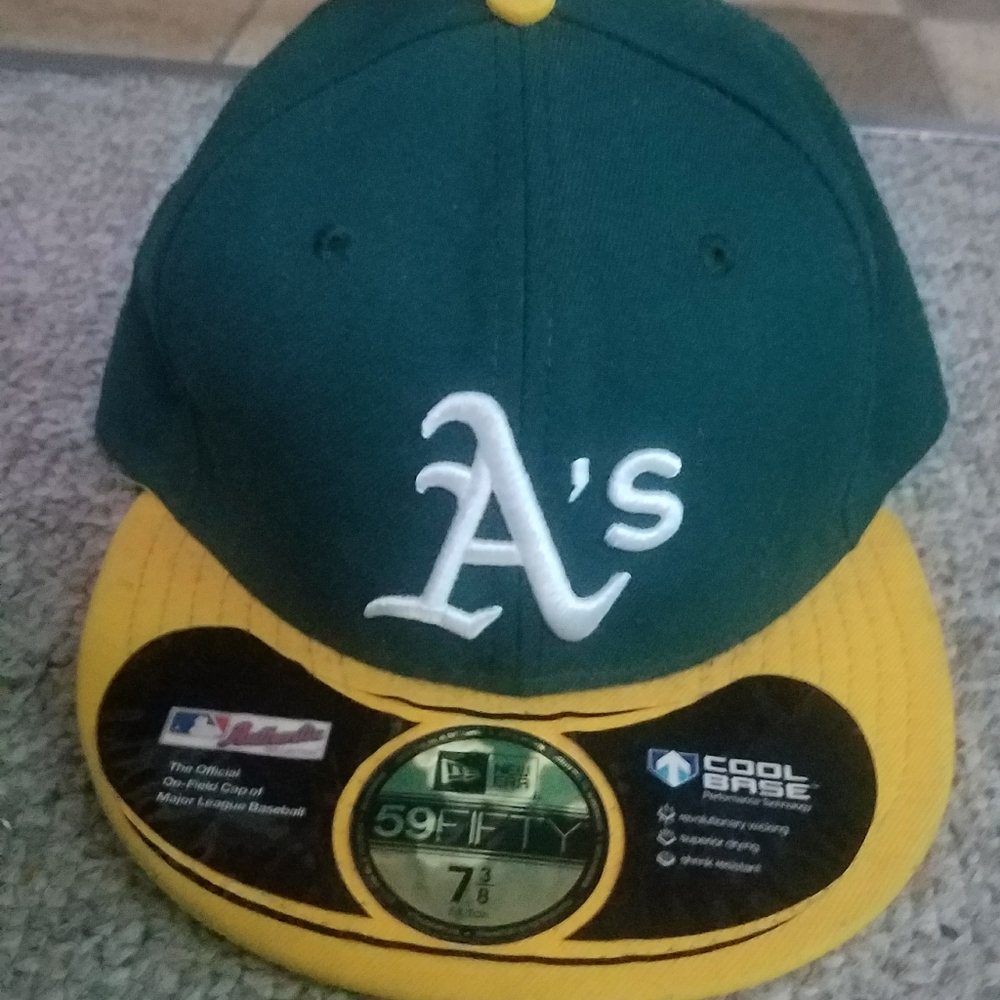 NWT New Era Fitted Baseball Hat
